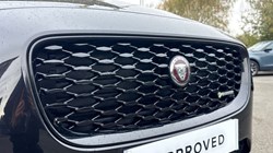 2022 (71) JAGUAR E-PACE 2.0 D200 R-Dynamic Black 5dr Auto 4705721