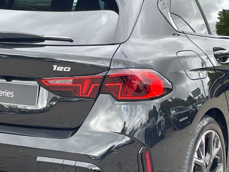  BMW 1 SERIES 120 M Sport 5dr Step Auto 4543000