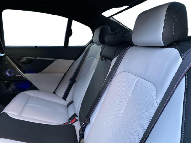  BMW M5 4dr DCT 4946721