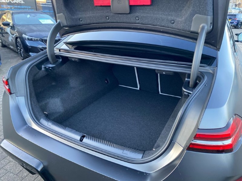  BMW M5 4dr DCT 4946750