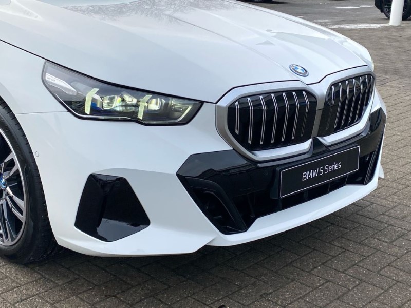  BMW 5 SERIES 530e M Sport 5dr Auto [Tech Plus] 5484960