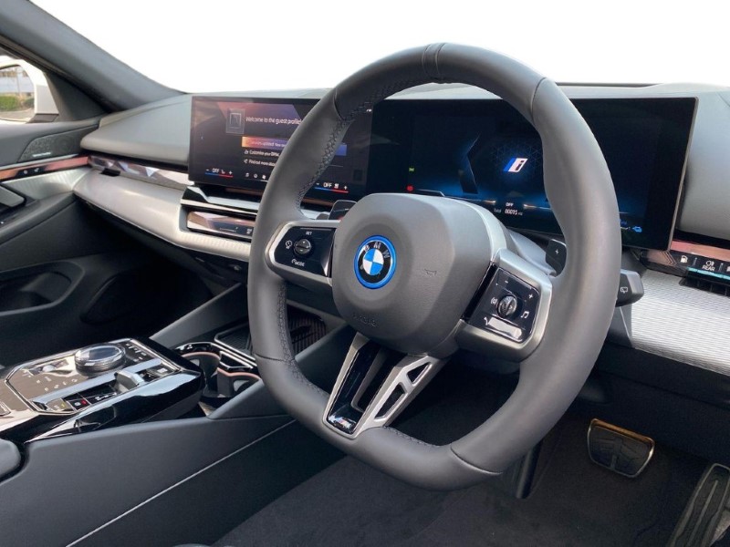  BMW 5 SERIES 530e M Sport 5dr Auto [Tech Plus] 5484924