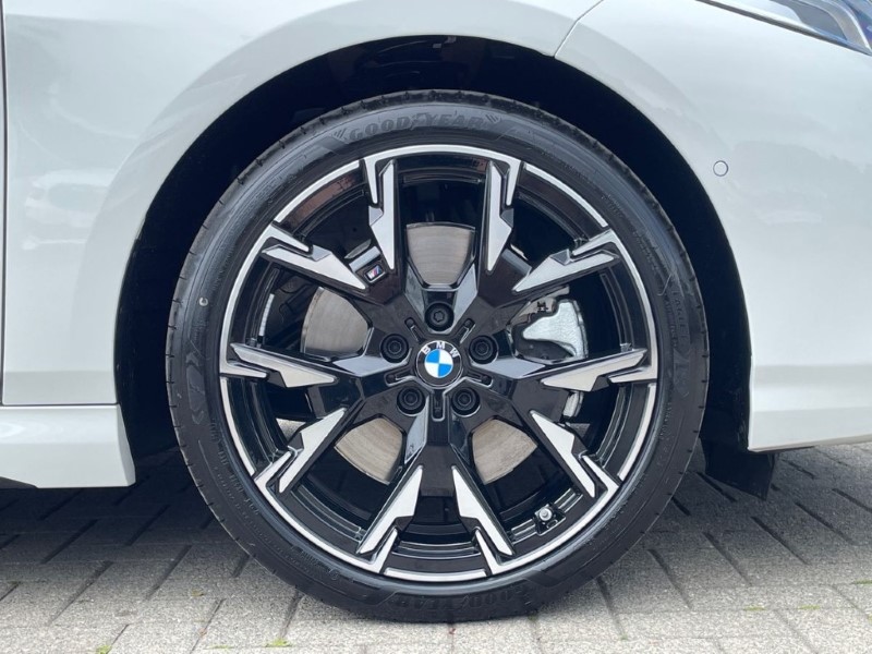  BMW 1 SERIES 123 xDrive M Sport 5dr Step Auto 5524280
