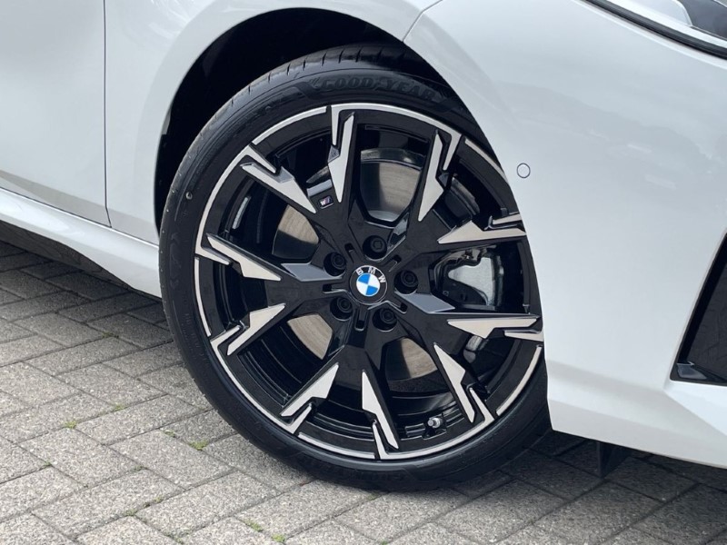  BMW 1 SERIES 123 xDrive M Sport 5dr Step Auto 5524307