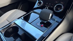 2022 (22) LAND ROVER RANGE ROVER VELAR 2.0 D200 Edition 5dr Auto 4712161