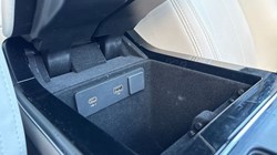 2022 (22) LAND ROVER RANGE ROVER VELAR 2.0 D200 Edition 5dr Auto 4712187