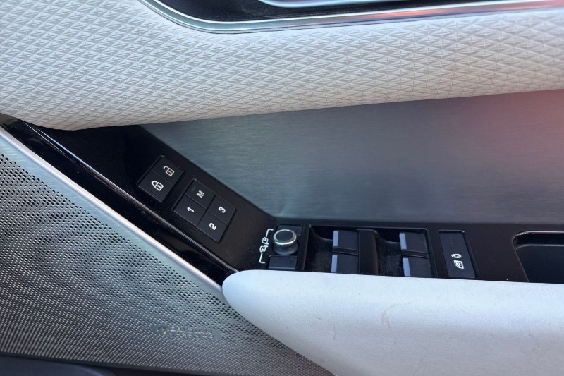 2022 (22) LAND ROVER RANGE ROVER VELAR 2.0 D200 Edition 5dr Auto 4712172