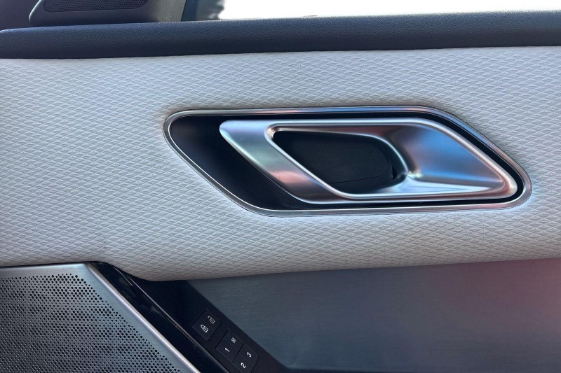 2022 (22) LAND ROVER RANGE ROVER VELAR 2.0 D200 Edition 5dr Auto 4712171