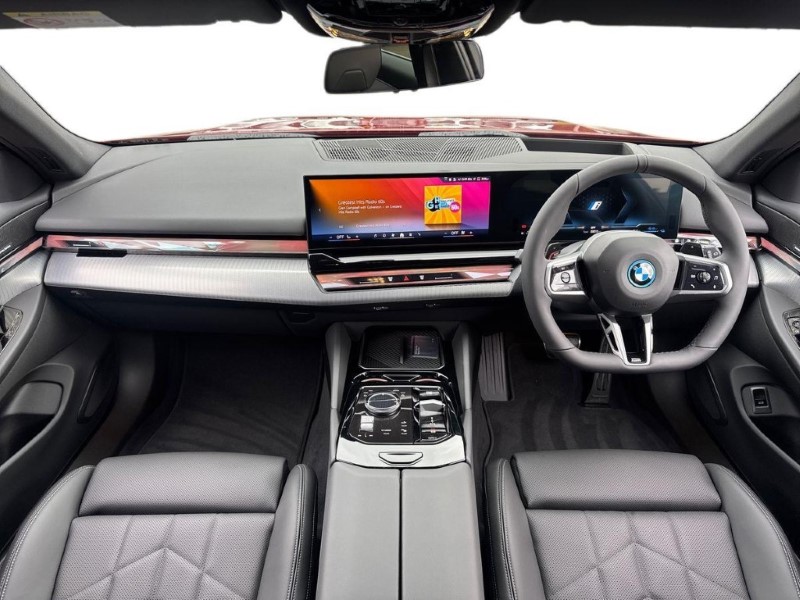  BMW 5 SERIES 550e xDrive M Sport 5dr Auto 5774133