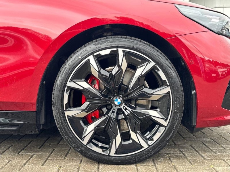  BMW 5 SERIES 550e xDrive M Sport 5dr Auto 5774143