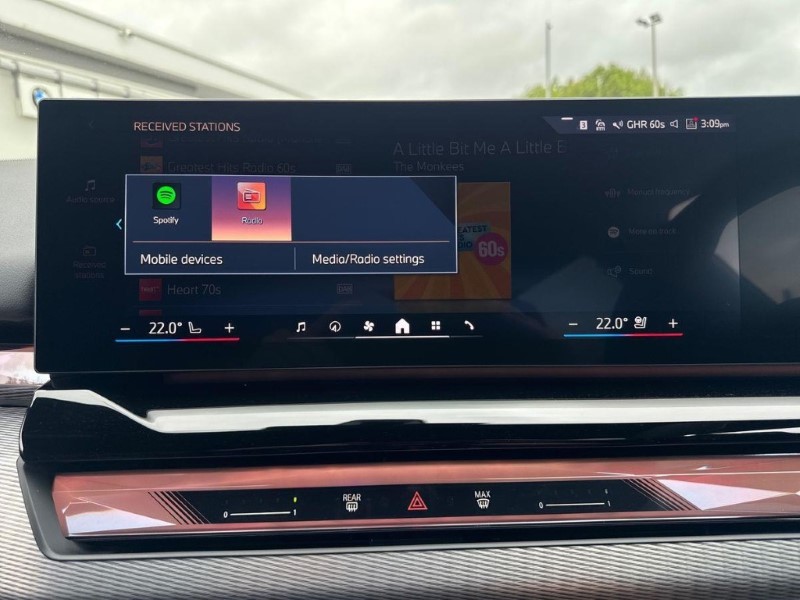  BMW 5 SERIES 550e xDrive M Sport 5dr Auto 5774160