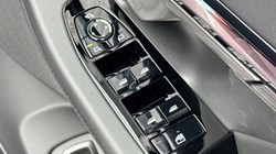 BMW 5 SERIES 550e xDrive M Sport 5dr Auto 5774153