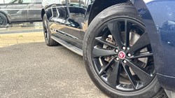 2022 (72) JAGUAR F-PACE 2.0 D200 R-Dynamic Black 5dr Auto AWD 4699907