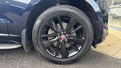 2022 (72) JAGUAR F-PACE 2.0 D200 R-Dynamic Black 5dr Auto AWD 4699871