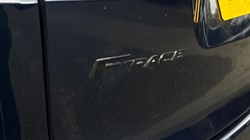 2022 (72) JAGUAR F-PACE 2.0 D200 R-Dynamic Black 5dr Auto AWD 4699909