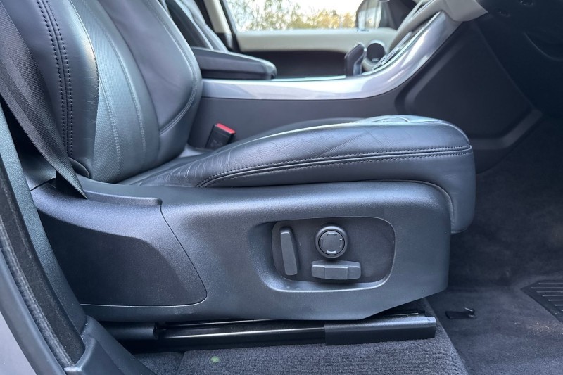 2021 (71) LAND ROVER RANGE ROVER SPORT 3.0 D300 HSE Silver 5dr Auto 4733250