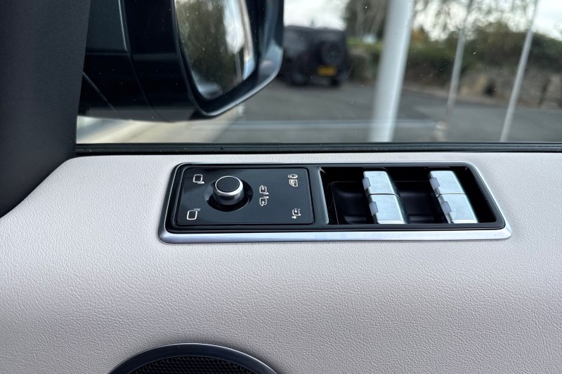 2021 (71) LAND ROVER RANGE ROVER SPORT 3.0 D300 HSE Silver 5dr Auto 4733249