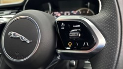 2022 (22) JAGUAR F-PACE 3.0 D300 R-Dynamic SE 5dr Auto AWD 4745959