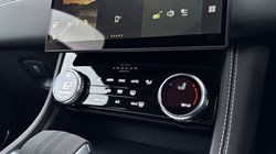 2022 (22) JAGUAR F-PACE 3.0 D300 R-Dynamic SE 5dr Auto AWD 4745968