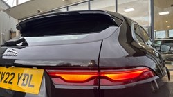 2022 (22) JAGUAR F-PACE 3.0 D300 R-Dynamic SE 5dr Auto AWD 4745982