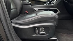 2022 (22) JAGUAR F-PACE 3.0 D300 R-Dynamic SE 5dr Auto AWD 4745956