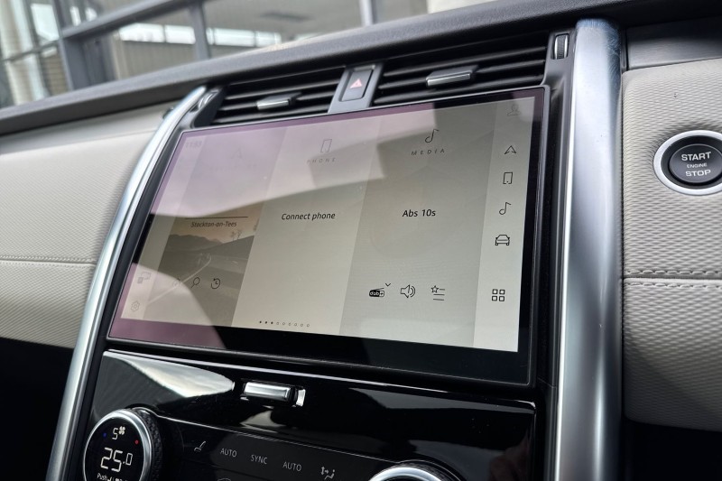 2022 (22) LAND ROVER DISCOVERY 3.0 D300 R-Dynamic SE 5dr Auto 4733311