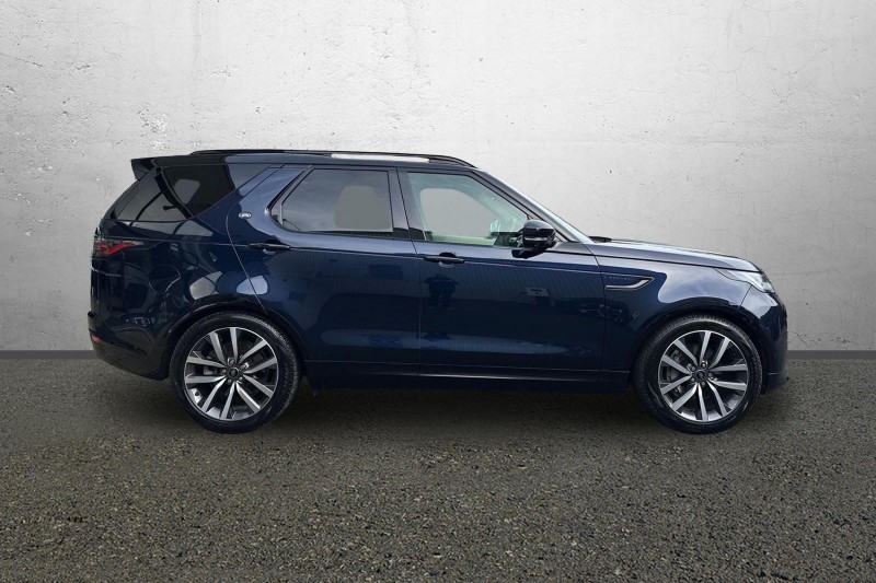 2022 (22) LAND ROVER DISCOVERY 3.0 D300 R-Dynamic SE 5dr Auto 4733285