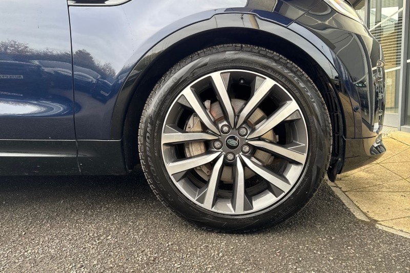 2022 (22) LAND ROVER DISCOVERY 3.0 D300 R-Dynamic SE 5dr Auto 4733288