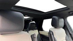 2022 (22) LAND ROVER DISCOVERY 3.0 D300 R-Dynamic SE 5dr Auto 4733301