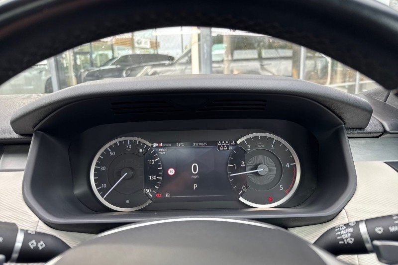 2022 (22) LAND ROVER DISCOVERY 3.0 D300 R-Dynamic SE 5dr Auto 4733296