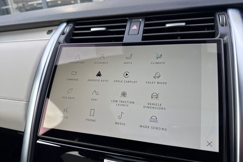 2022 (22) LAND ROVER DISCOVERY 3.0 D300 R-Dynamic SE 5dr Auto 4733314