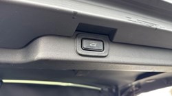 2022 (22) LAND ROVER DISCOVERY 3.0 D300 R-Dynamic SE 5dr Auto 4733324