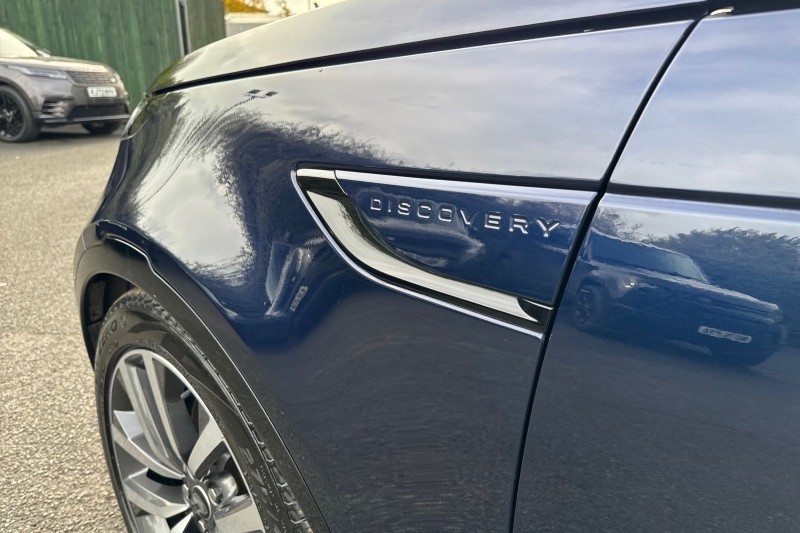 2022 (22) LAND ROVER DISCOVERY 3.0 D300 R-Dynamic SE 5dr Auto 4733300