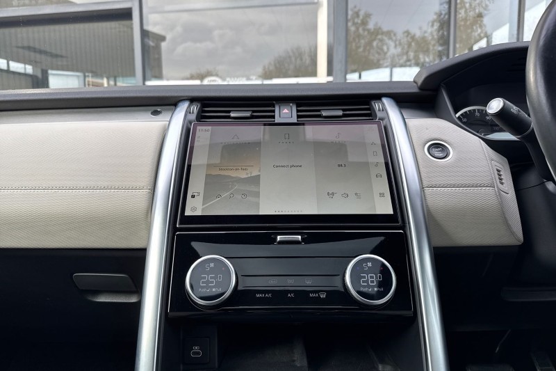 2022 (22) LAND ROVER DISCOVERY 3.0 D300 R-Dynamic SE 5dr Auto 4733294