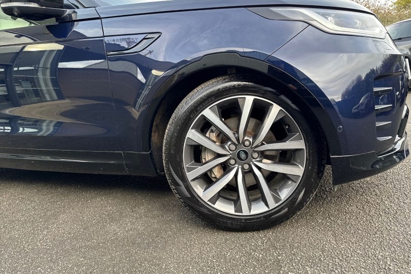 2022 (22) LAND ROVER DISCOVERY 3.0 D300 R-Dynamic SE 5dr Auto 4733328