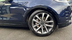 2022 (22) LAND ROVER DISCOVERY 3.0 D300 R-Dynamic SE 5dr Auto 4733328