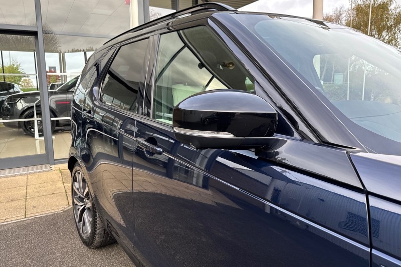 2022 (22) LAND ROVER DISCOVERY 3.0 D300 R-Dynamic SE 5dr Auto 4733334