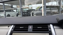 2022 (22) LAND ROVER DISCOVERY 3.0 D300 R-Dynamic SE 5dr Auto 4733318