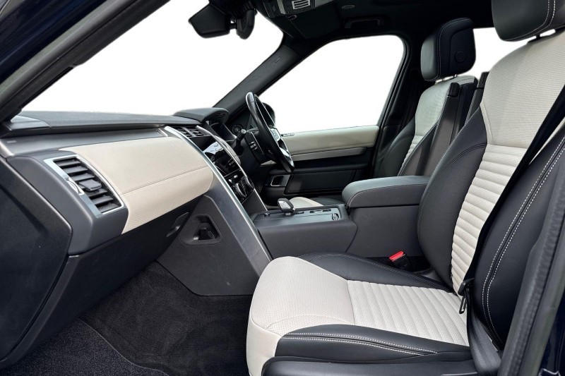 2022 (22) LAND ROVER DISCOVERY 3.0 D300 R-Dynamic SE 5dr Auto 4733283