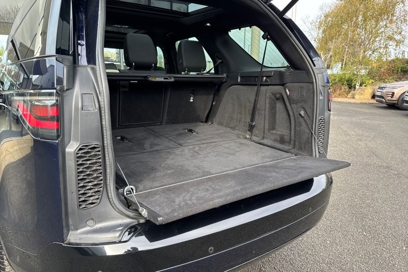 2022 (22) LAND ROVER DISCOVERY 3.0 D300 R-Dynamic SE 5dr Auto 4733323