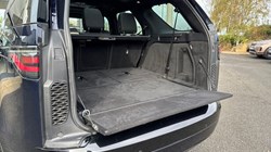 2022 (22) LAND ROVER DISCOVERY 3.0 D300 R-Dynamic SE 5dr Auto 4733323