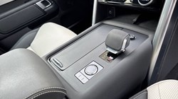2022 (22) LAND ROVER DISCOVERY 3.0 D300 R-Dynamic SE 5dr Auto 4733293