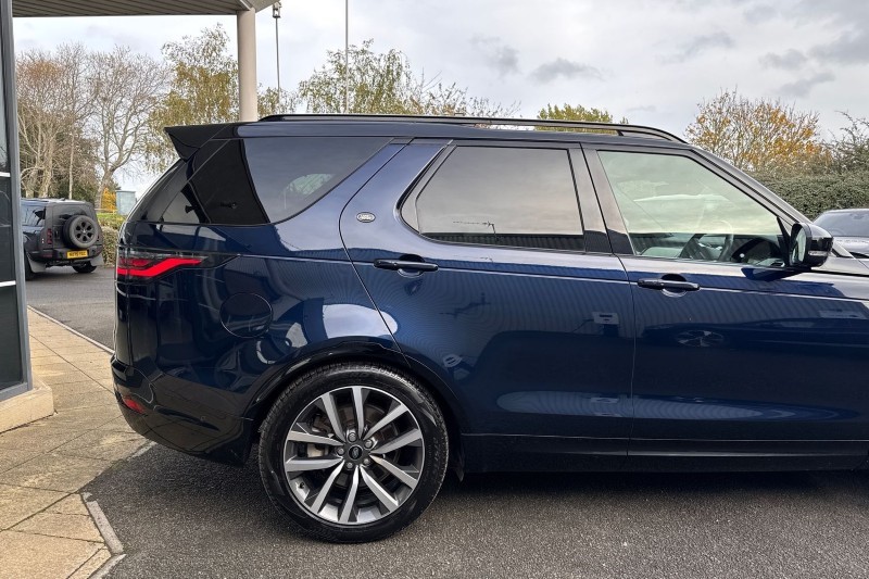 2022 (22) LAND ROVER DISCOVERY 3.0 D300 R-Dynamic SE 5dr Auto 4733335