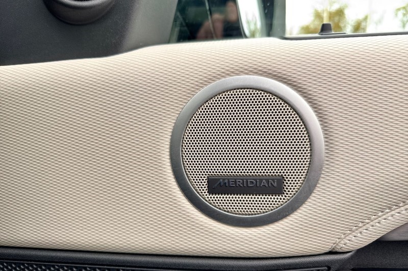 2022 (22) LAND ROVER DISCOVERY 3.0 D300 R-Dynamic SE 5dr Auto 4733308