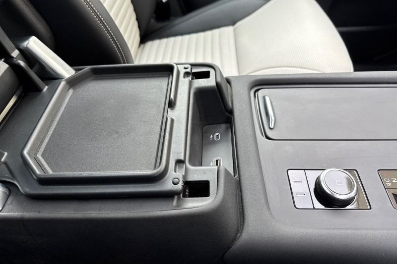 2022 (22) LAND ROVER DISCOVERY 3.0 D300 R-Dynamic SE 5dr Auto 4733319