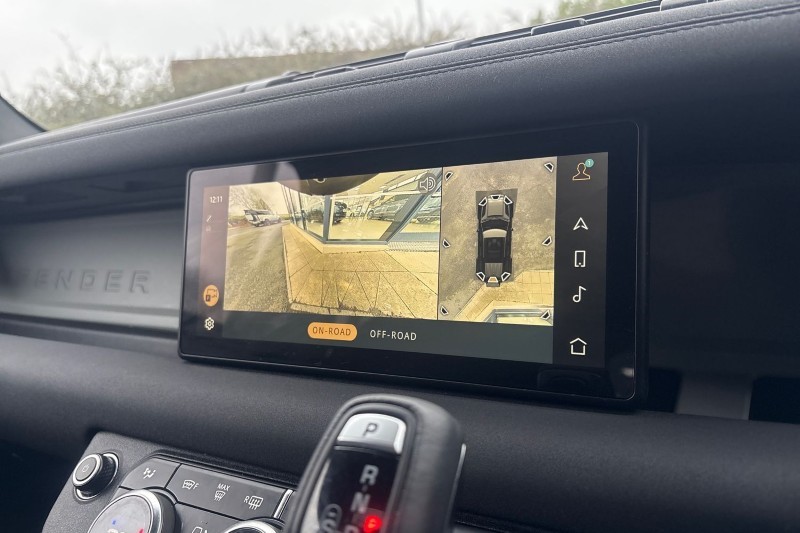 2023 (23) LAND ROVER DEFENDER 3.0 D250 X-Dynamic SE 110 5dr Auto 5014788