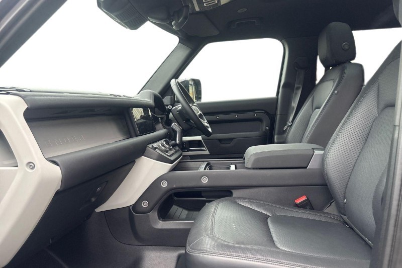 2023 (23) LAND ROVER DEFENDER 3.0 D250 X-Dynamic SE 110 5dr Auto 5014779