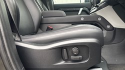 2023 (23) LAND ROVER DEFENDER 3.0 D250 X-Dynamic SE 110 5dr Auto 5014800