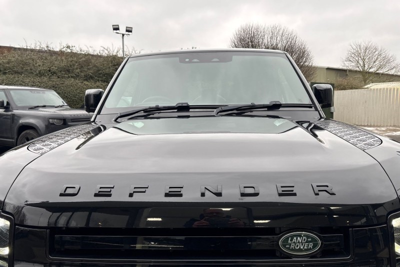 2023 (23) LAND ROVER DEFENDER 3.0 D250 X-Dynamic SE 110 5dr Auto 5014822