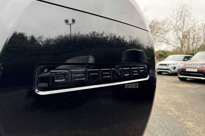2023 (23) LAND ROVER DEFENDER 3.0 D250 X-Dynamic SE 110 5dr Auto 5014824
